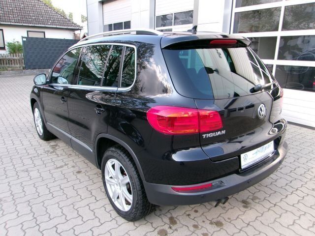 Gebraucht VW Tiguan LOUNGE 125 PS (91 kW) 2015 Schwarz SUV