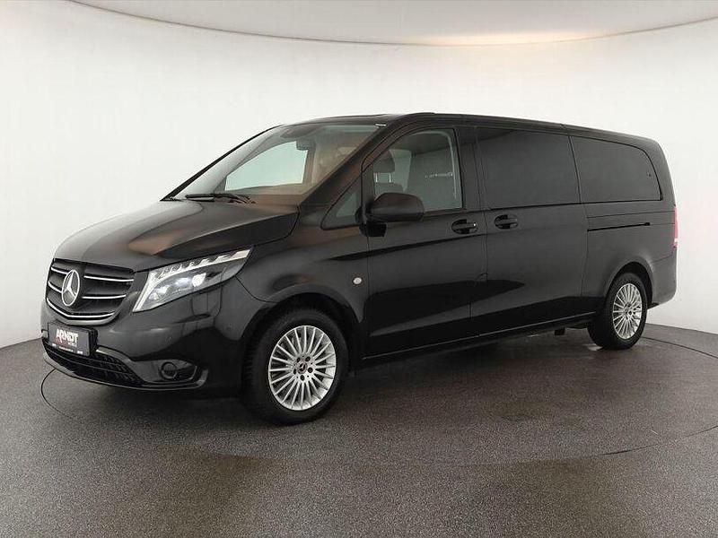 Gebraucht Mercedes Vito 237 PS (174 kW) 2023 Obsidianschwarz metallic Van