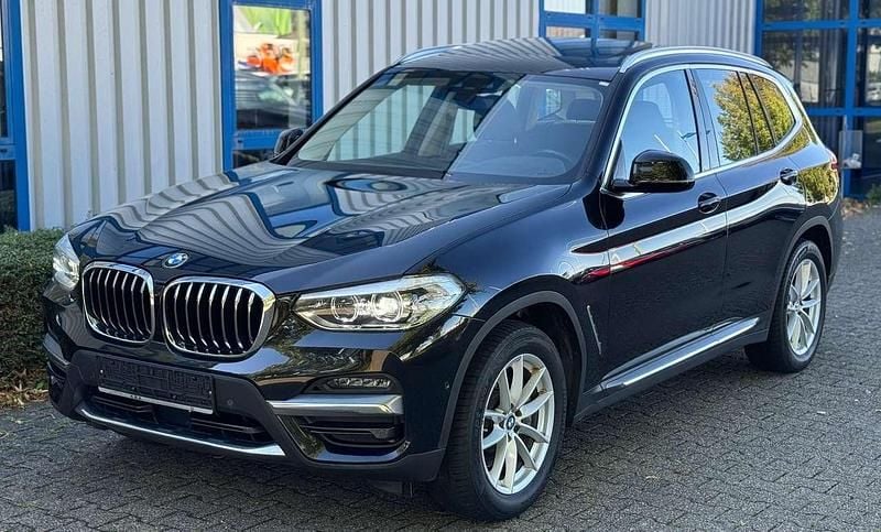 Saphirschwarz Gebraucht 2020 BMW X3 Luxury Line SUV | 33.890 € (Guter Preis) - Bild 1/4
