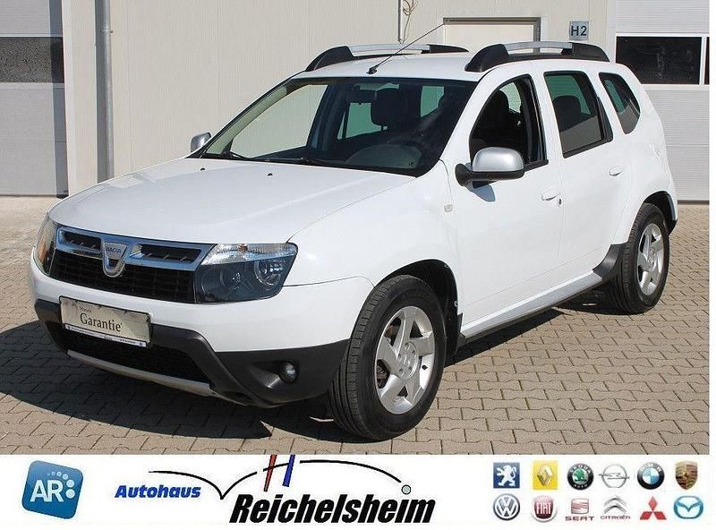 Weiß Gebraucht 2011 Dacia Duster SUV | 10.999 € - Bild 1/4