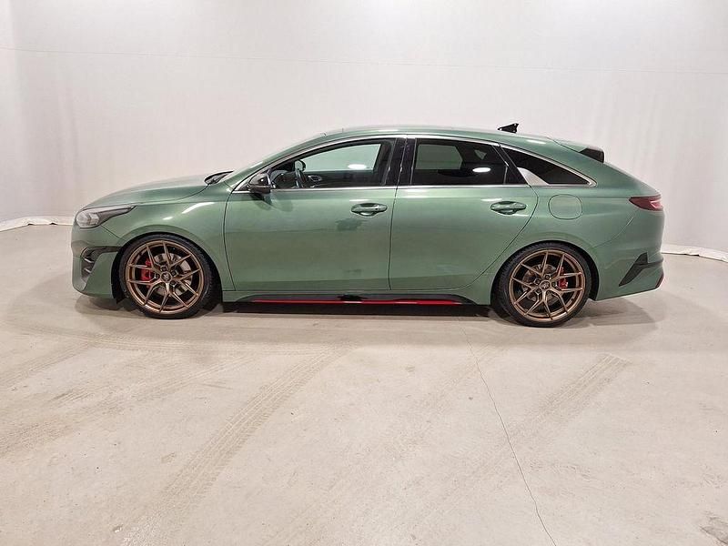 Gebraucht Kia ProCeed GT 204 PS (150 kW) 2024 Experience green m Kombi