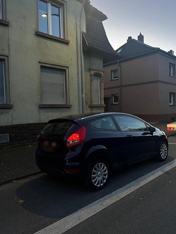 Gebraucht Ford Fiesta 60 PS (44 kW) 2009 Blau Kleinwagen