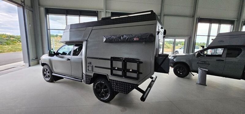 Weiß Gebraucht 2023 Toyota HiLux Abholung | 165.000 € - Bild 1/4