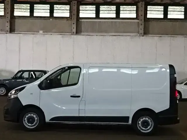 Używany Opel Vivaro 95 KM (69 kW) 2018 Biały Minivan