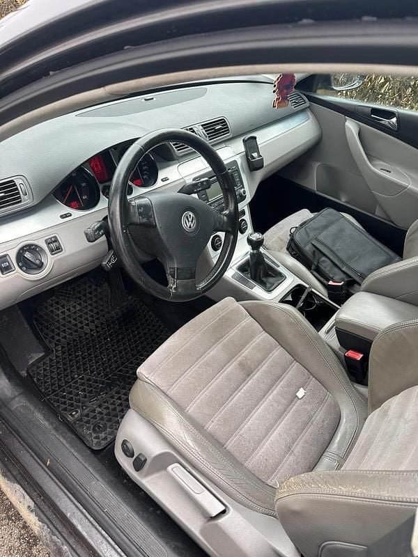 Gebraucht VW Passat 140 PS (102 kW) 2005 Schwarz Limousine