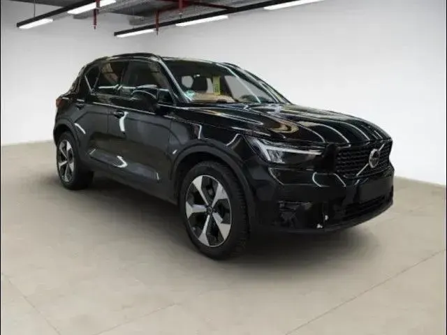 Gebraucht Volvo XC40 Plus 197 PS (144 kW) 2023 Schwarz SUV