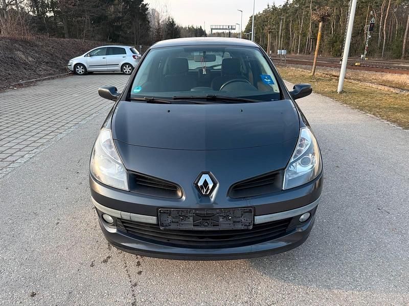 Gebraucht Renault Clio II 75 PS (55 kW) 2007 Kleinwagen