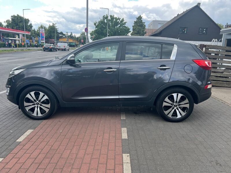 Grau Gebraucht 2011 Kia Sportage Spirit SUV | 8.900 € (Fairer Preis) - Bild 1/4