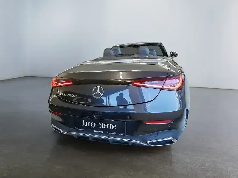 Gebraucht Mercedes CLE220 AMG 197 PS (144 kW) 2025 Grau Cabrio