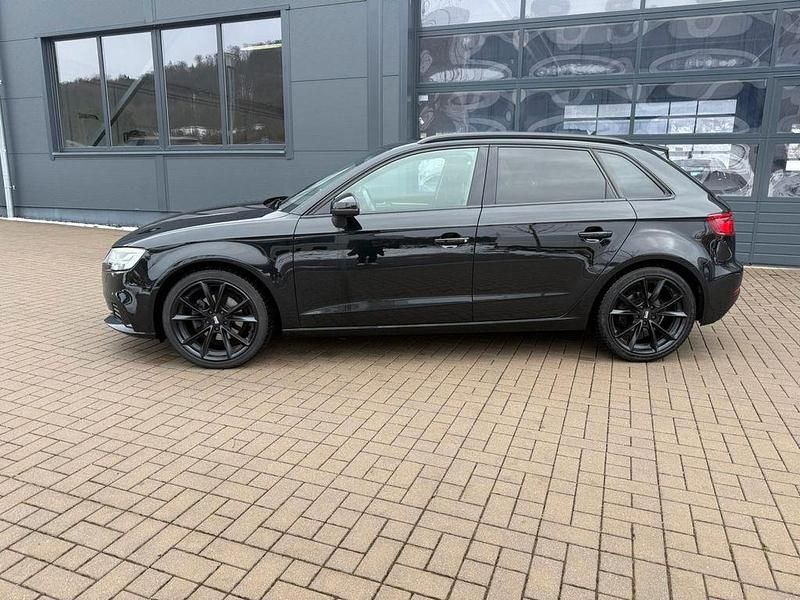 Gebraucht Audi A3 Sport 150 PS (110 kW) 2019 Schwarz Limousine