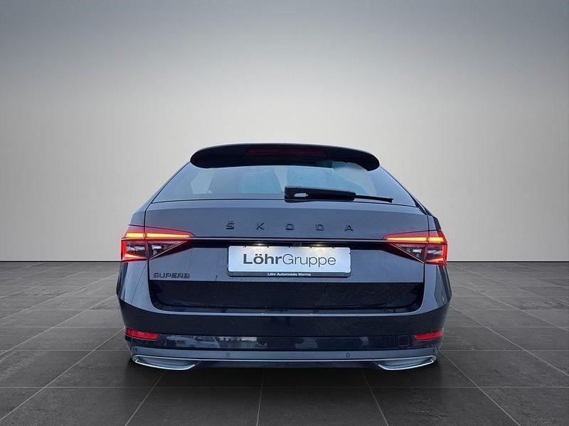 Gebraucht Skoda Superb SportLine 200 PS (147 kW) 2023 Blackmagic perleffekt Kombi