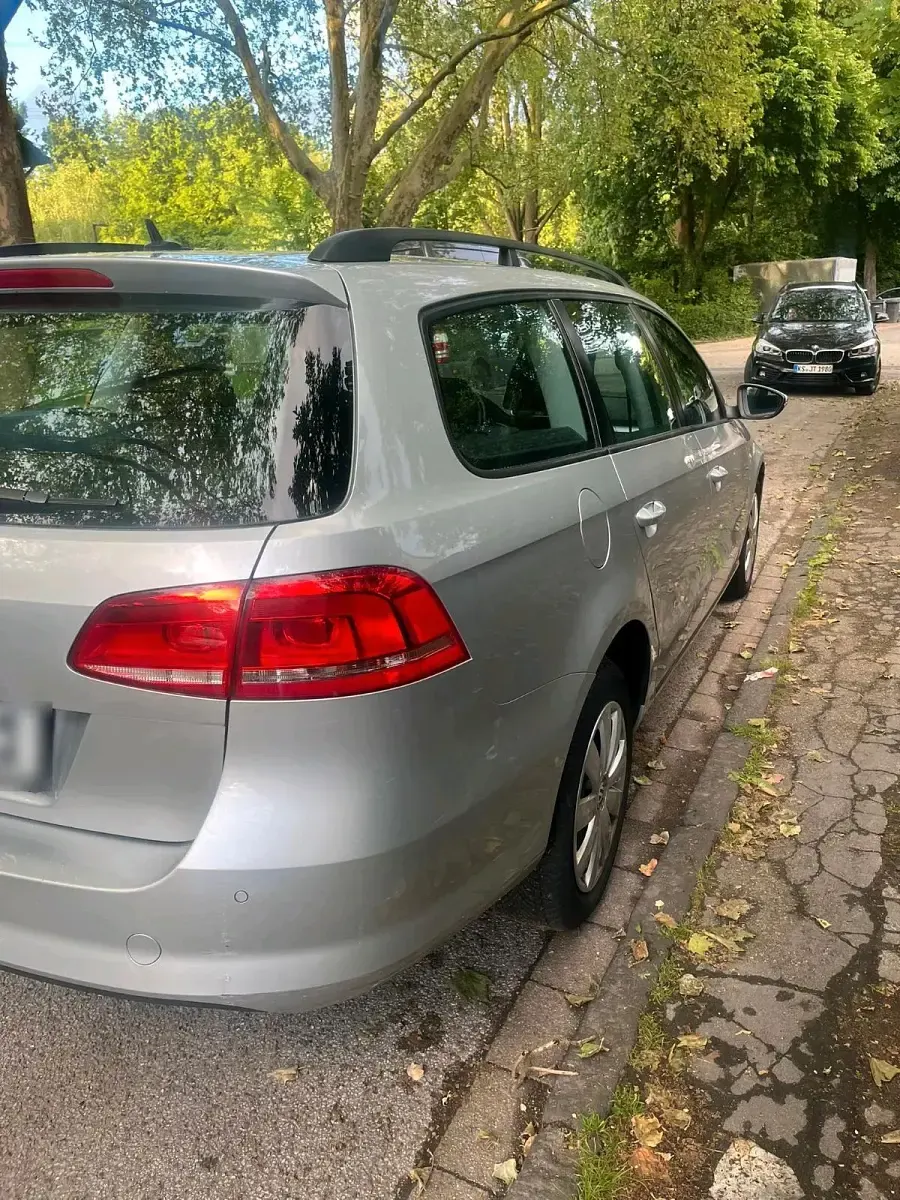 Gebraucht VW Passat 140 PS (102 kW) 2012 Silber Kombi