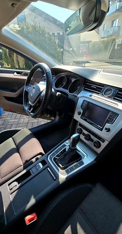 Gebraucht VW Passat 150 PS (110 kW) 2016 Grau Kombi