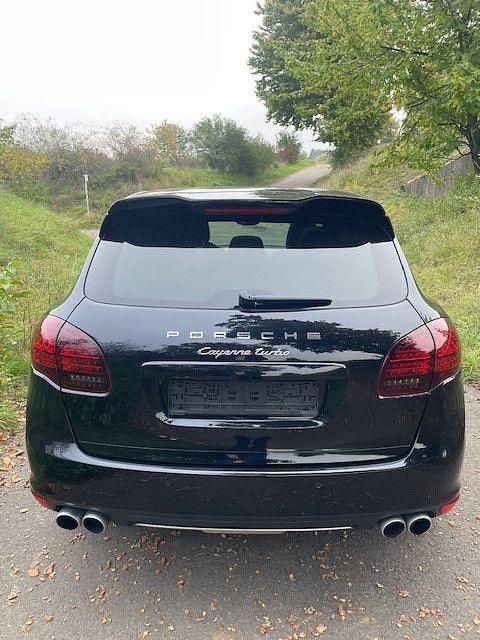 Gebraucht Porsche Cayenne Turbo 500 PS (367 kW) 2012 Schwarz SUV
