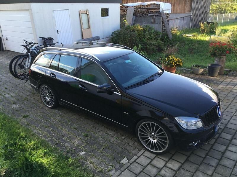 Schwarz Gebraucht 2008 Mercedes C320 Avantgarde Kombi | 4.990 € (Fairer Preis) - Bild 1/4