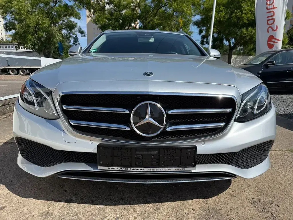 Gebraucht Mercedes E200 160 PS (117 kW) 2020 Silber Kombi