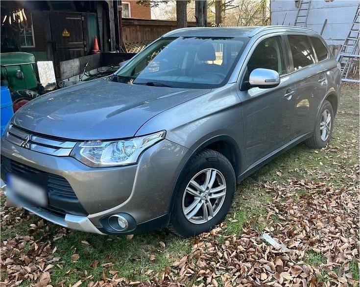 Gebraucht Mitsubishi Outlander 110 PS (80 kW) 2014 Grau SUV