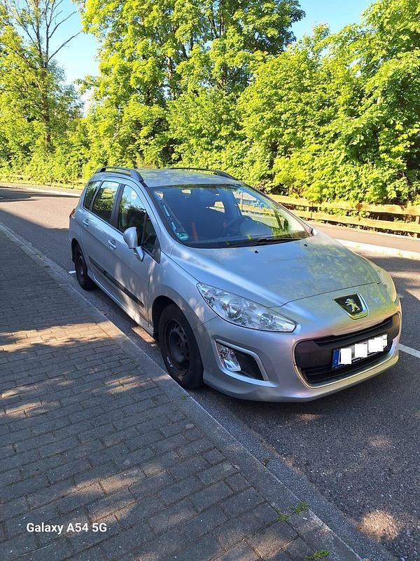 Silber Gebraucht 2012 Peugeot 308 Kombi | 2.500 € (Guter Preis) - Bild 1/4