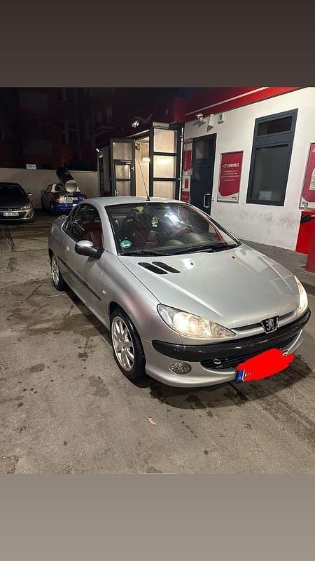 Silber Gebraucht 2002 Peugeot 206 CC Cabrio | 1.300 € - Bild 1/4