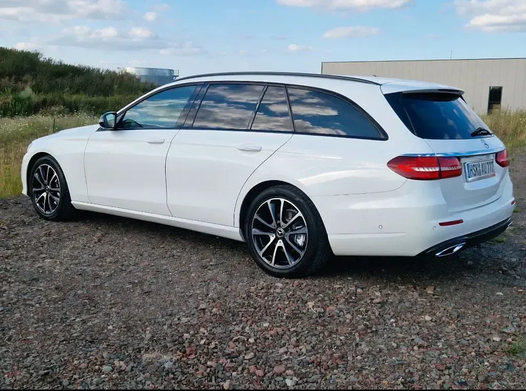 Gebraucht Mercedes E200 Avantgarde 150 PS (110 kW) 2017 Weiß Limousine