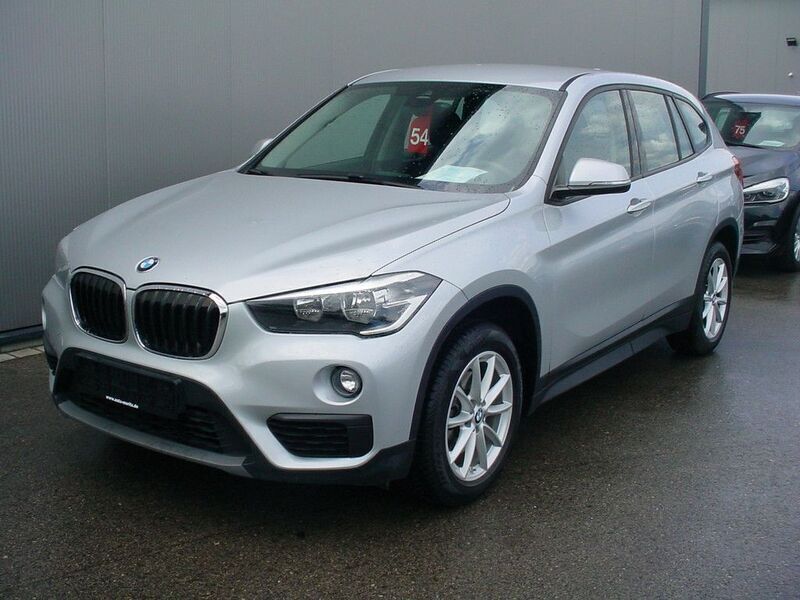Silber Gebraucht 2016 BMW X1 SUV | 16.999 € (Guter Preis) - Bild 1/4