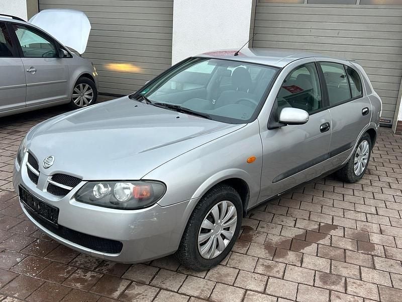 Gebraucht Nissan Almera 98 PS (72 kW) 2003 Silber Limousine