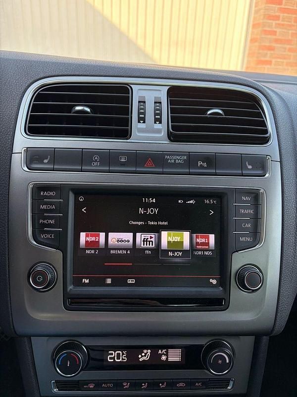 Gebraucht VW Polo LOUNGE 105 PS (77 kW) 2016 Blau Kleinwagen