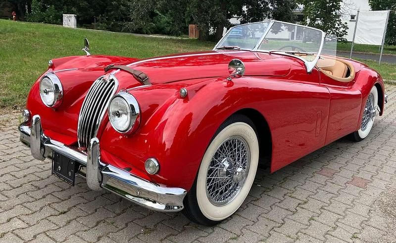 Rot Gebraucht 1954 Jaguar XK Cabrio | 109.140 € - Bild 1/4