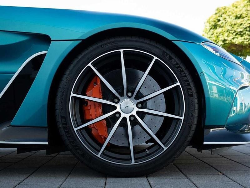 Gebraucht Aston Martin V12 Vantage 701 PS (515 kW) 2023 Tayos turquoise Cabrio
