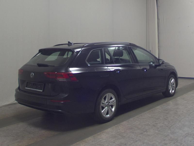 Gebraucht VW Golf VIII Life 116 PS (85 kW) 2021 Deep black perleffekt Kombi