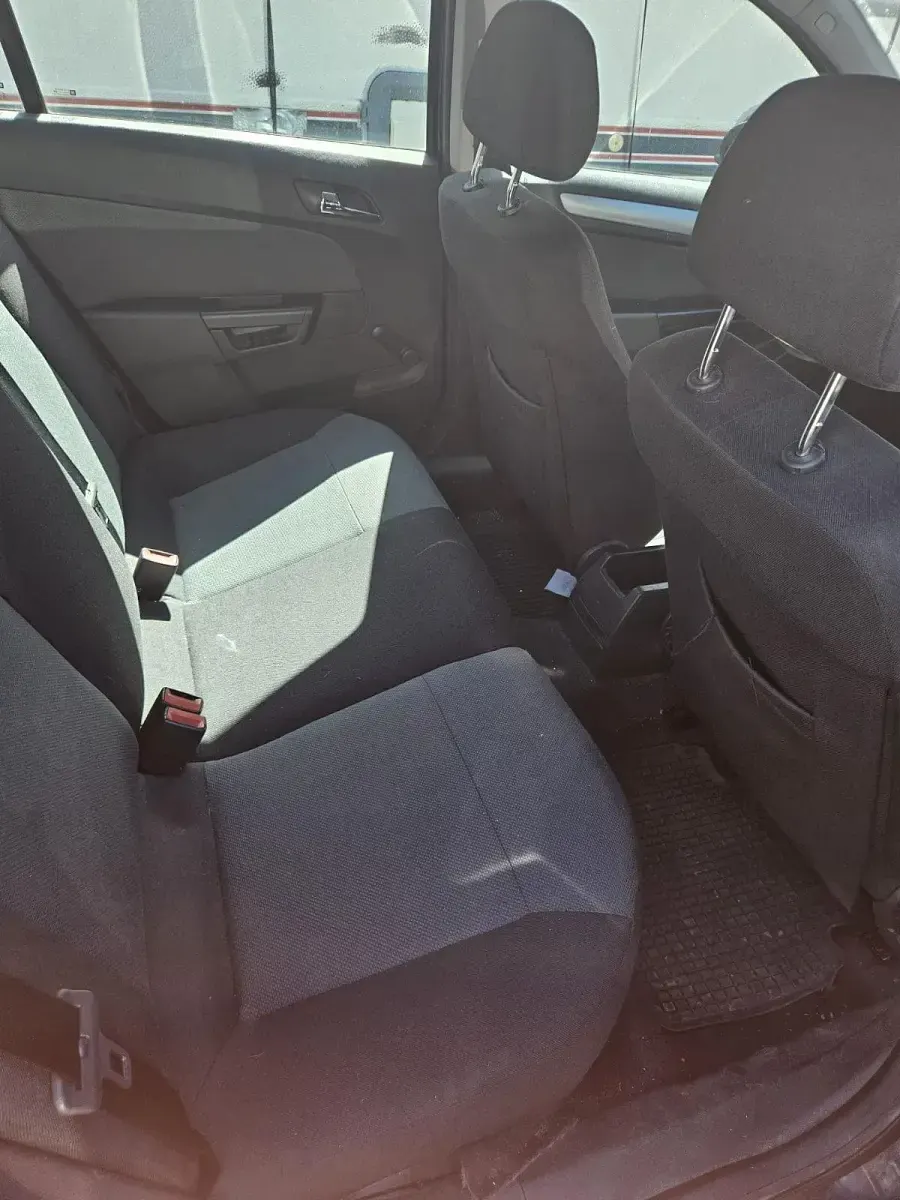 Używany Opel Astra 101 KM (74 kW) 2006 Czarny Kombi