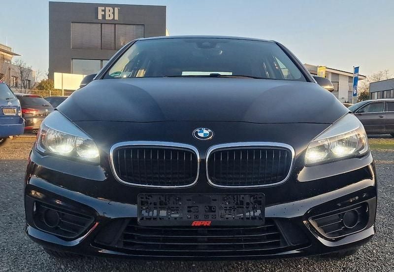 Gebraucht BMW 218 136 PS (100 kW) 2017 Schwarz Kombi