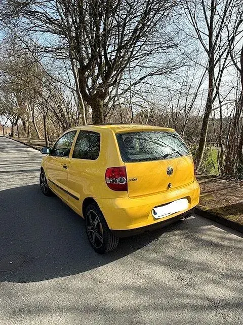 Gebraucht VW Fox 54 PS (39 kW) 2005 Gelb Kleinwagen