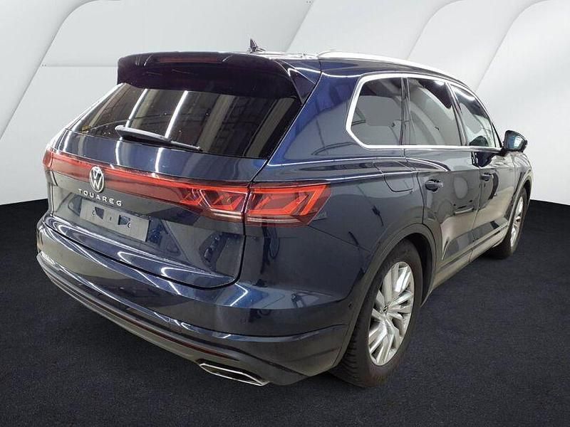 Gebraucht VW Touareg Elegance 231 PS (169 kW) 2025 Blau (meloe blue kristalleffekt) SUV