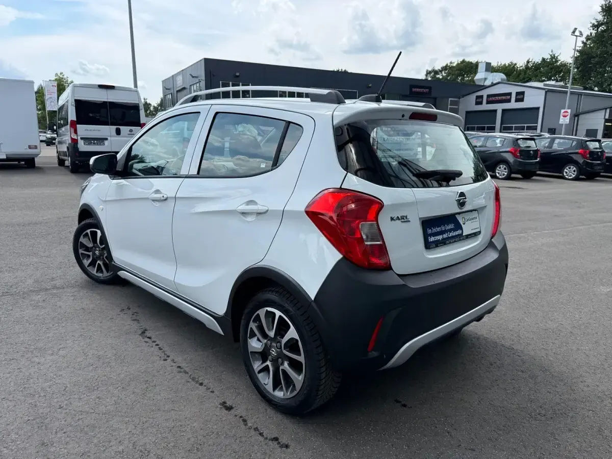 Gebraucht Opel Karl Rocks 75 PS (55 kW) 2018 Weiß Kleinwagen