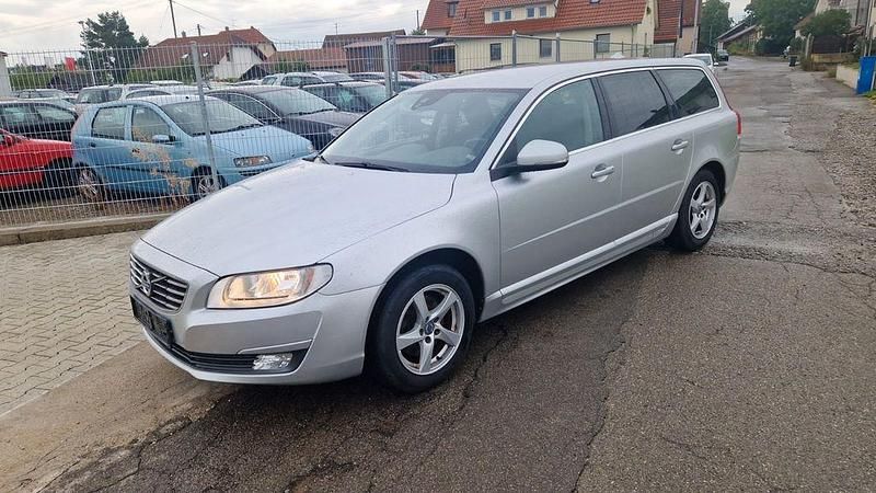 Silber Gebraucht 2015 Volvo V70 Kinetic Kombi | 10.899 € (Fairer Preis) - Bild 1/4