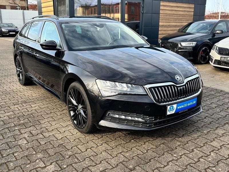 Gebraucht Skoda Superb 190 PS (139 kW) 2020 Schwarzmagic perleffekt (metallic) Kombi