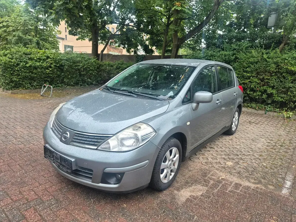 Gebraucht Nissan Tiida 110 PS (80 kW) 2010 Limousine