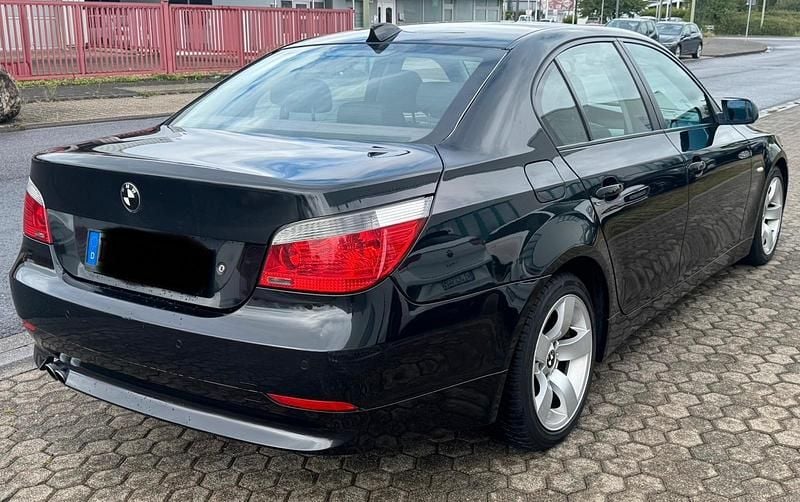 Schwarz Gebraucht 2005 BMW 525 Limousine | 3.300 € (Guter Preis) - Bild 1/4