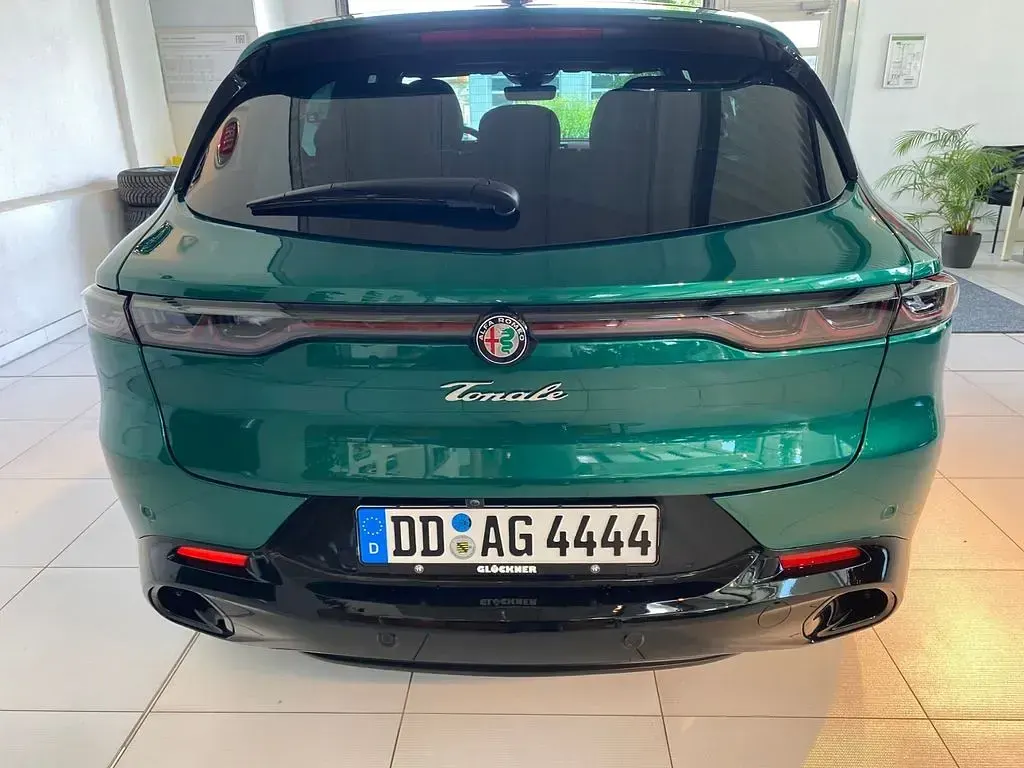 Gebraucht Alfa Romeo Tonale Veloce 160 PS (117 kW) 2025 Grün SUV
