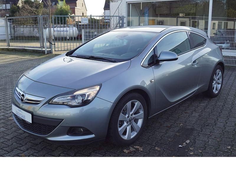 Gebraucht Opel Astra GTC Innovation 140 PS (102 kW) 2013 Grau Coupé