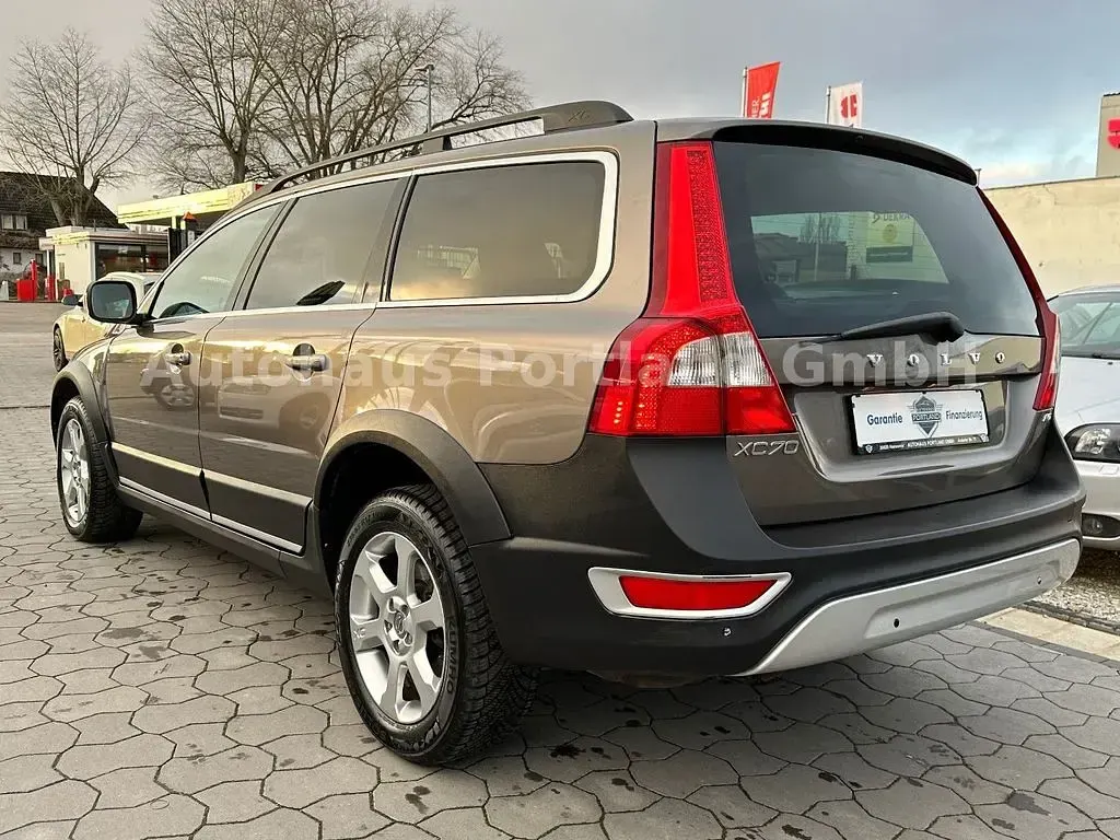 Gebraucht Volvo XC70 Summum 185 PS (136 kW) 2009 Grau Kombi