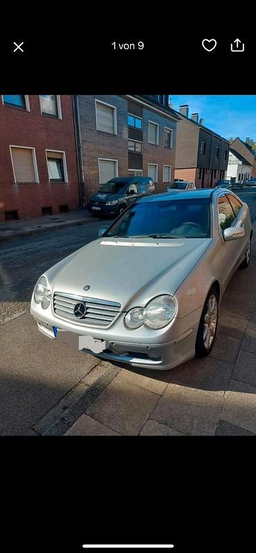 Silber Gebraucht 2001 Mercedes C180 Coupé | 2.500 € - Bild 1/4