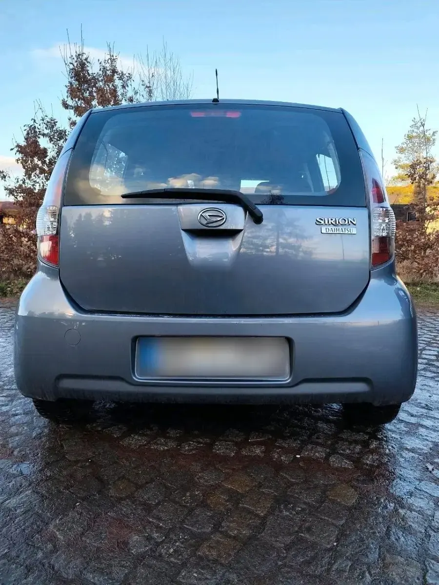 Gebraucht Daihatsu Sirion 91 PS (66 kW) 2011 Grau Kleinwagen