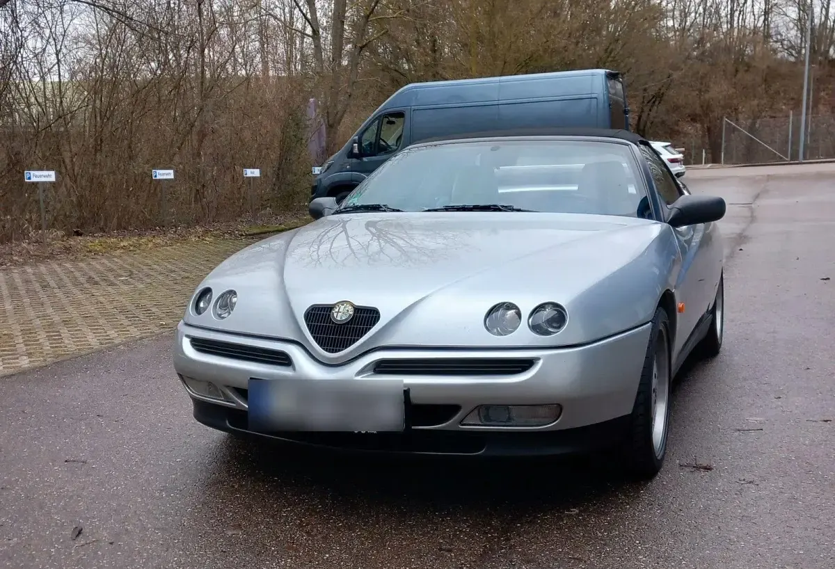 Gebraucht Alfa Romeo Spider Lusso 150 PS (110 kW) 1996 Silber Cabrio