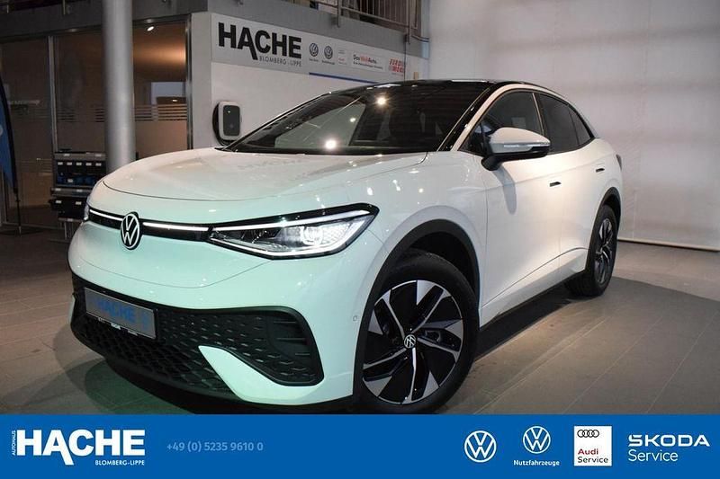 Gletscherweiß schwarz Gebraucht 2024 VW ID.5 Pro SUV | 62.845 € - Bild 1/4