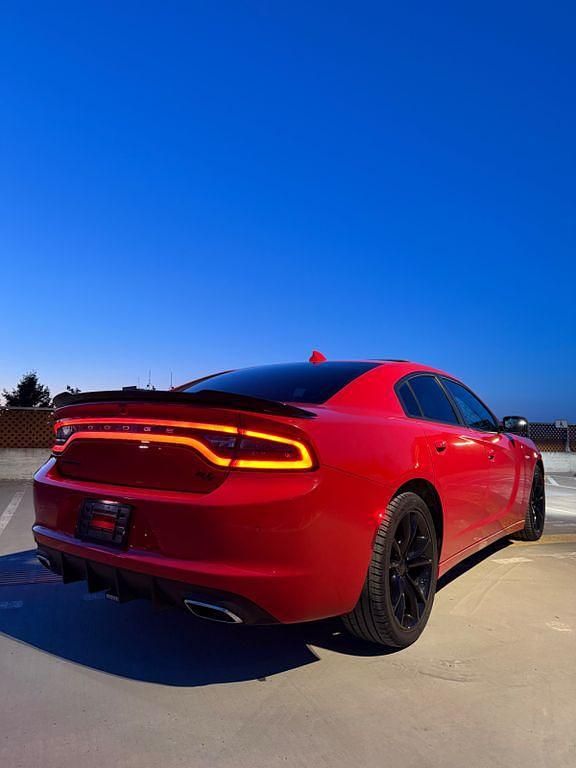 Gebraucht Dodge Charger 373 PS (274 kW) 2016 Rot Limousine