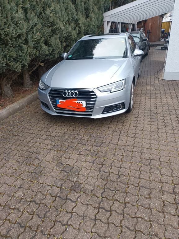 Silber Gebraucht 2017 Audi A4 Sport Limousine | 15.250 € (Fairer Preis) - Bild 1/4