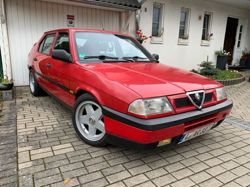 Gebraucht Alfa Romeo 33 105 PS (77 kW) 1993 Rot Limousine