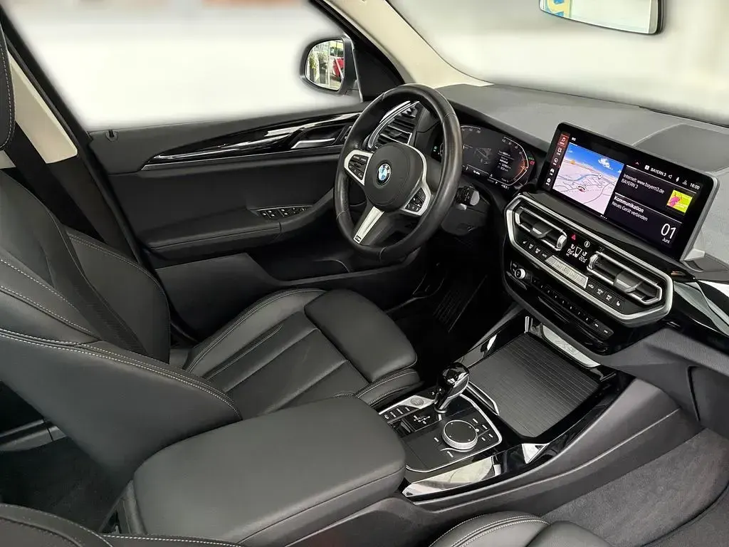 Gebraucht BMW X3 Sport Line 245 PS (180 kW) 2023 Weiß SUV